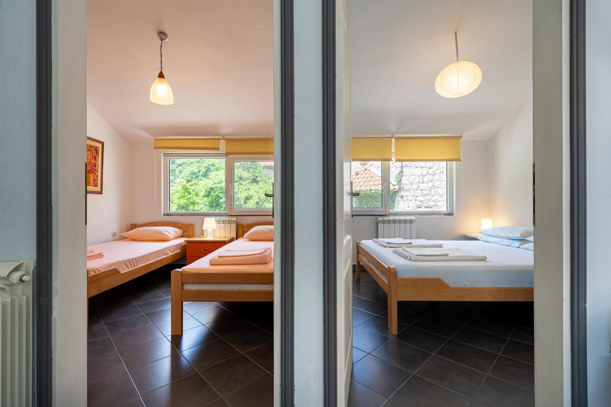 Apartment Grifon 72 Prcanj